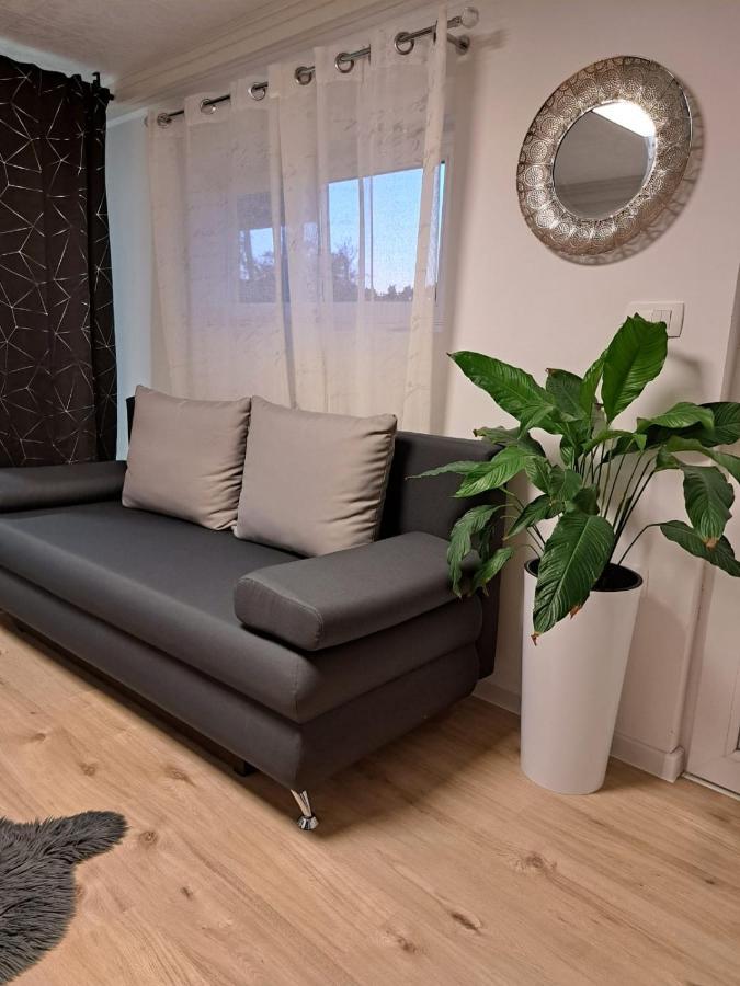 Studio Apartman Maris Lägenhet Zadar Exteriör bild