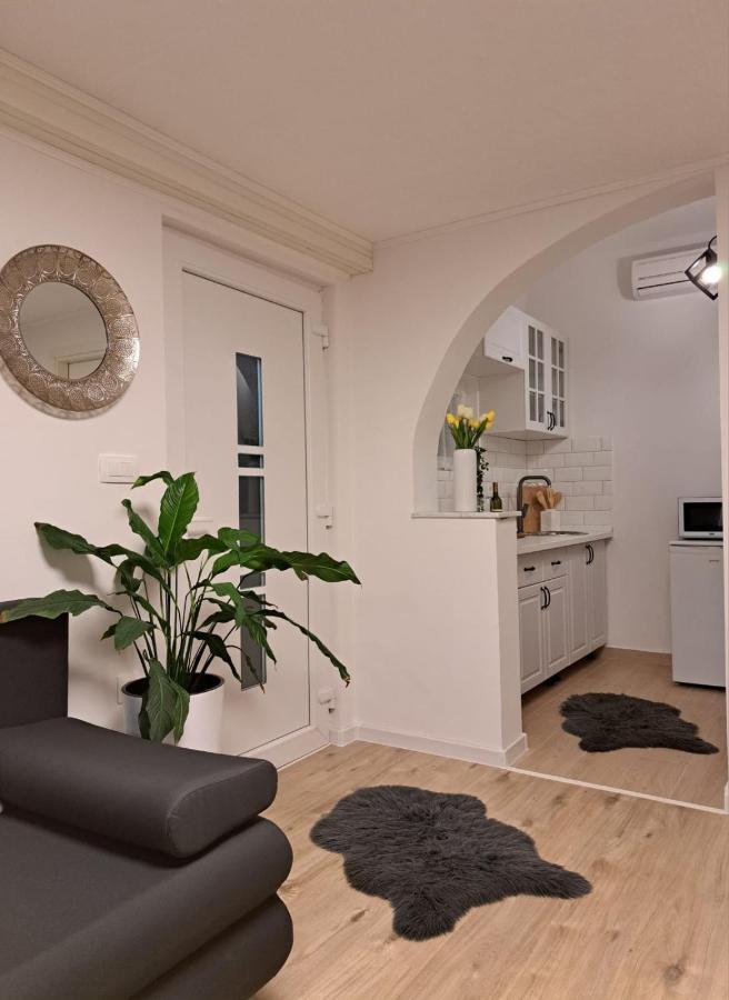 Studio Apartman Maris Lägenhet Zadar Exteriör bild